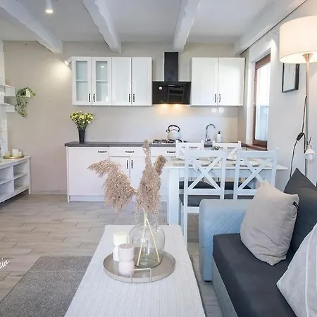 Ambre Letniskowe 別荘 ウェバ