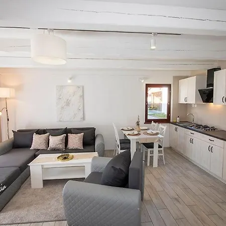 Ambre Letniskowe 웨바